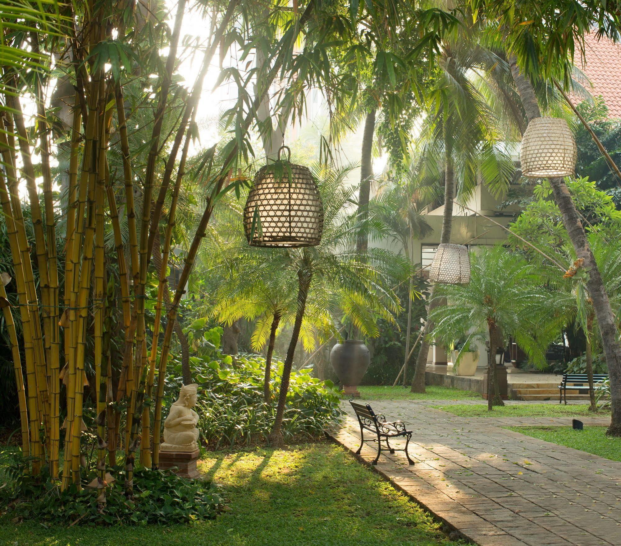 Bumi Hotel 5*