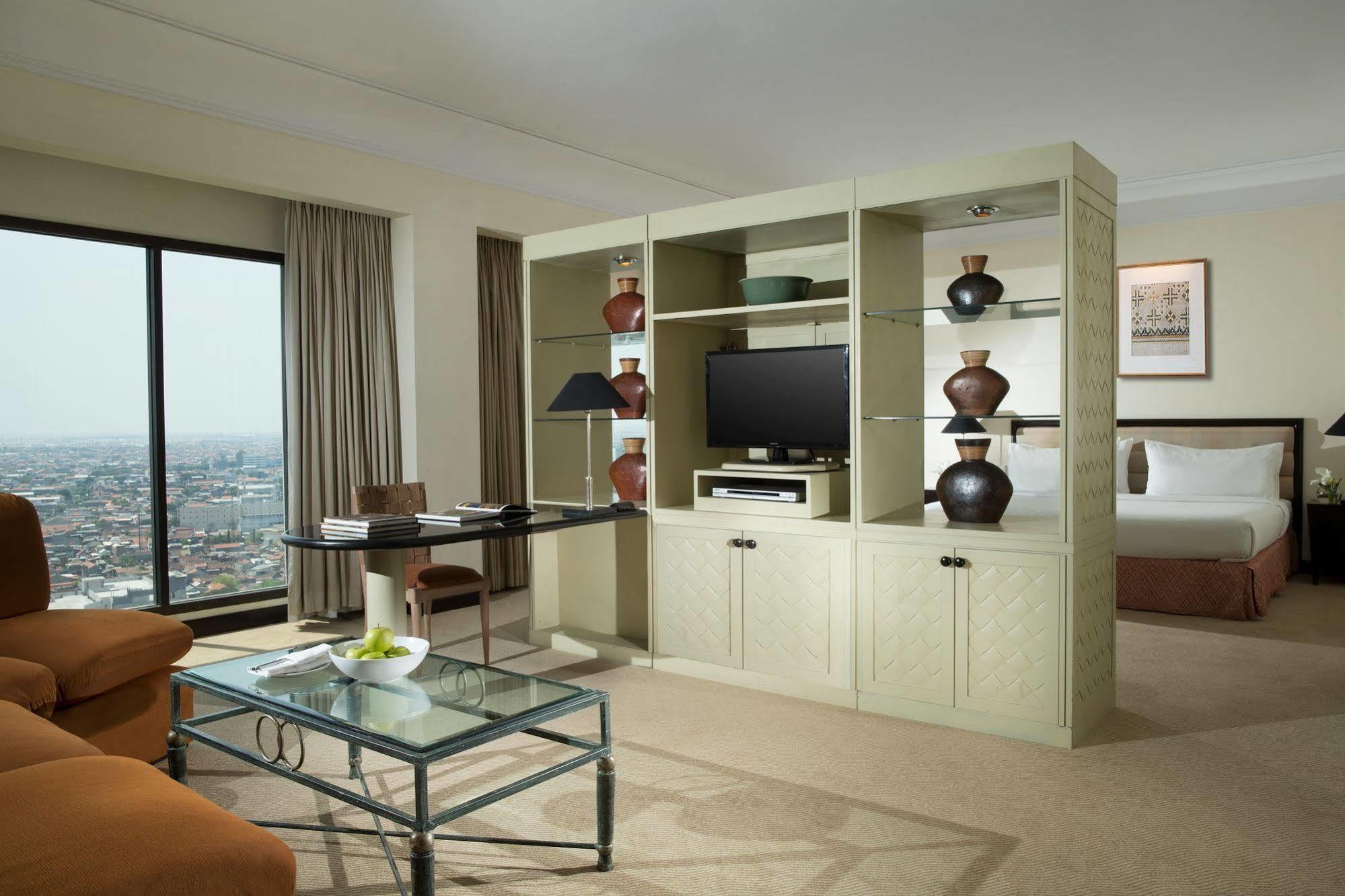 Bumi Hotel 5*